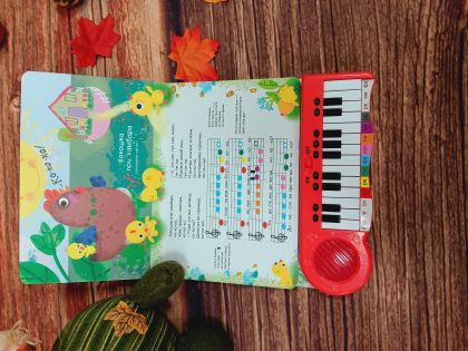 Книжка ПУХ ЛЮБИМИ ПЕСНИЧКИ с ПИАНО 24.90  !!!